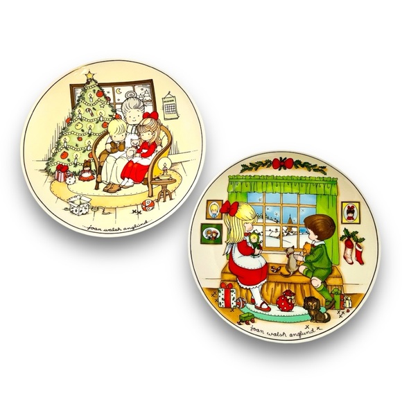 Collector Plate Joan Walsh Anglund vintage Christmas plates. Christmas Decor - Picture 1 of 9